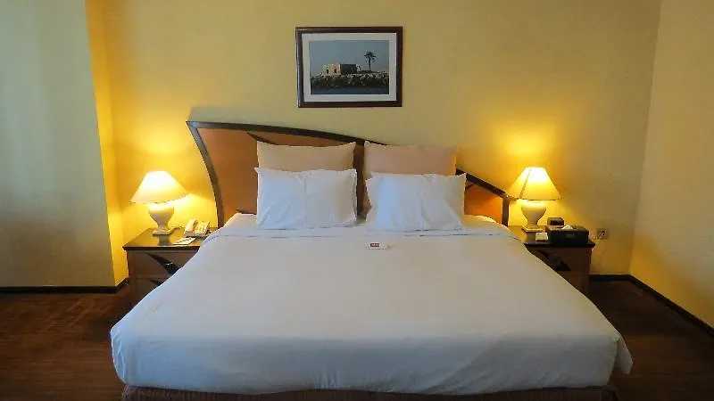 Al Jawhara Gardens Hotel Dubai 4*,