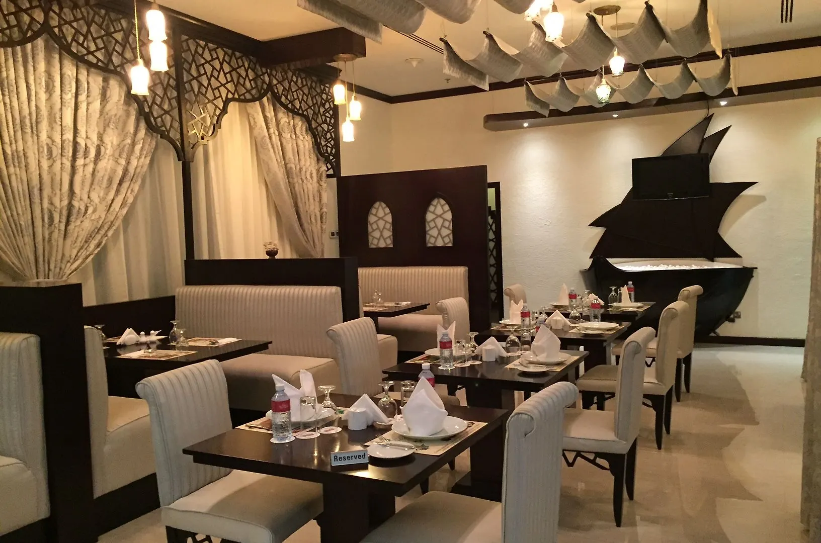 Al Jawhara Gardens Hotel Dubai